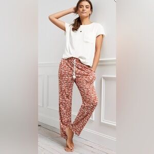 Anthropologie Carolyn Pajama Pants
Size: Medium